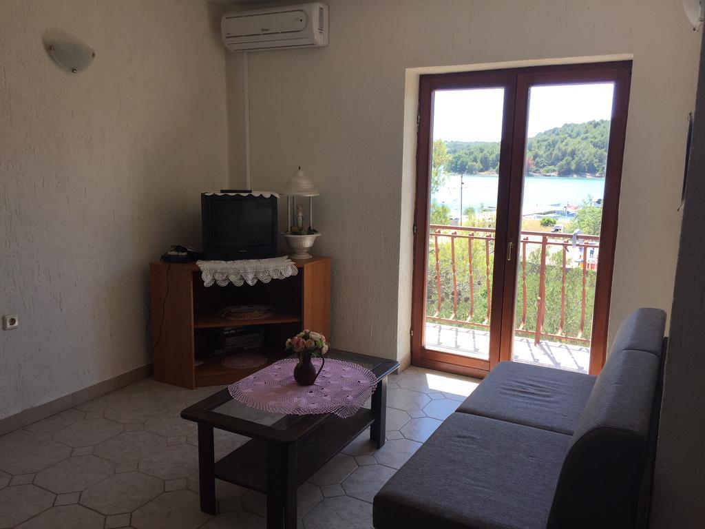 Apartments Davor Jadrtovac Ngoại thất bức ảnh